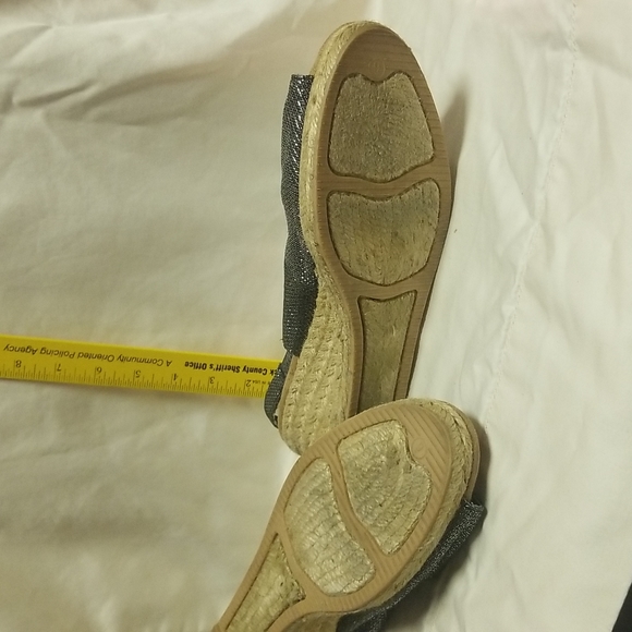 Shoes - Picture 2 of 3